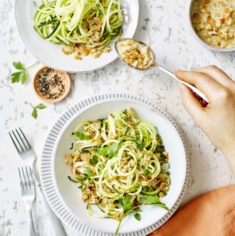 Zucchini-Nudeln (Zoodles) mit Karotten-Ingwersauce
